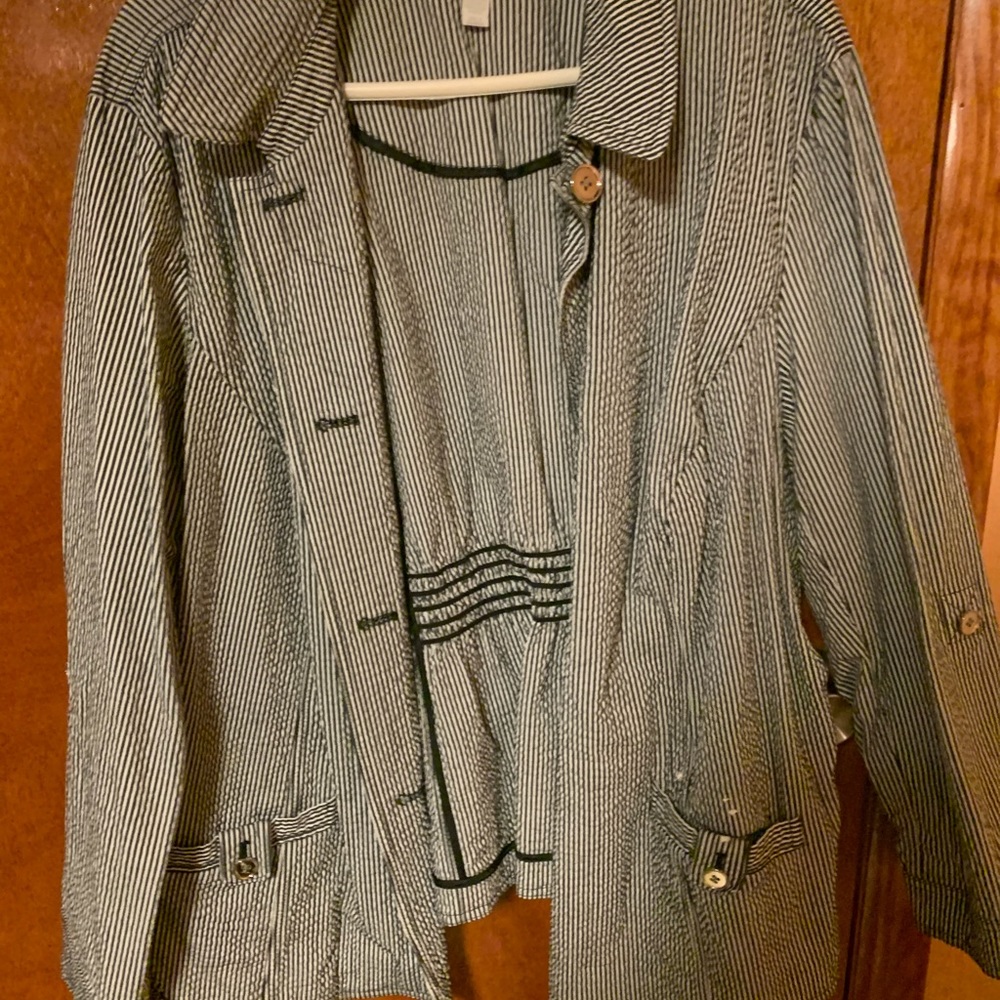 Style and co black white blazer
